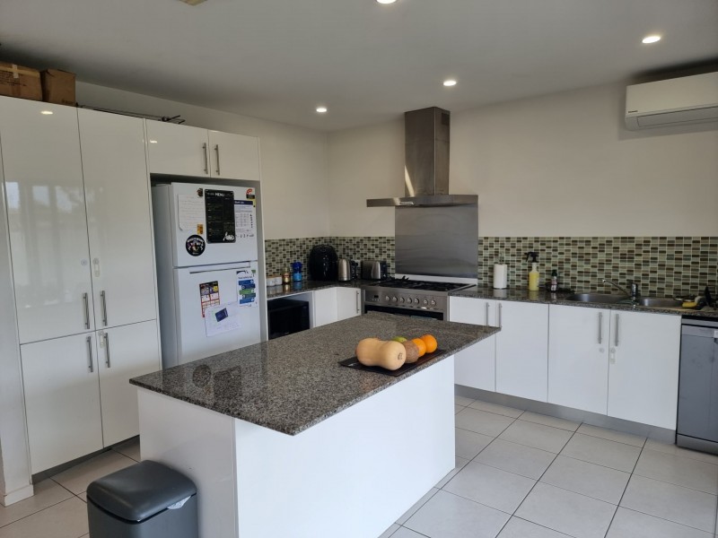 2, 11 Field Street, Bowen QLD 4805