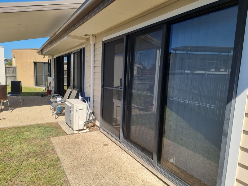 2, 11 Field Street, Bowen QLD 4805