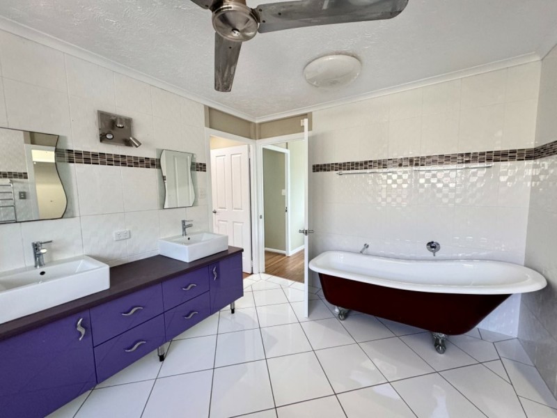 11 Mount Nutt Road, Bowen QLD 4805