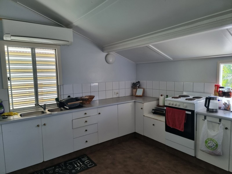24 Dalrymple St, Bowen QLD 4805