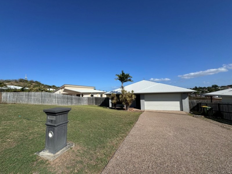 17 Yardley Court, Bowen QLD 4805