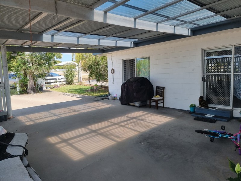 2A Hay Street, Bowen QLD 4805