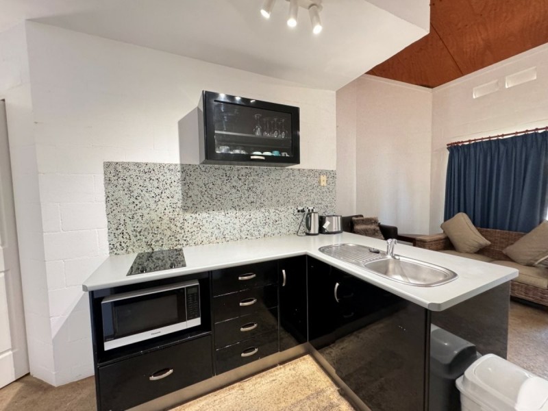4/8 Pandanus Street, Bowen QLD 4805