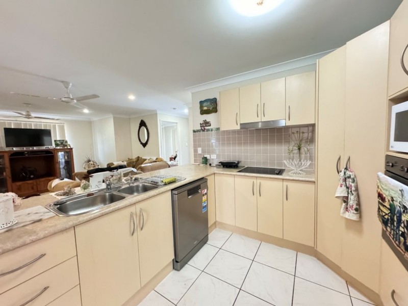 12 Summer Place, Bowen QLD 4805