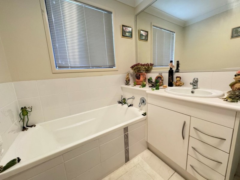 12 Summer Place, Bowen QLD 4805