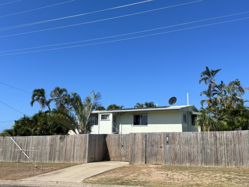 94 Gregory Street, Bowen QLD 4805