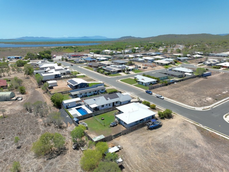22 Banks Drive, Bowen QLD 4805