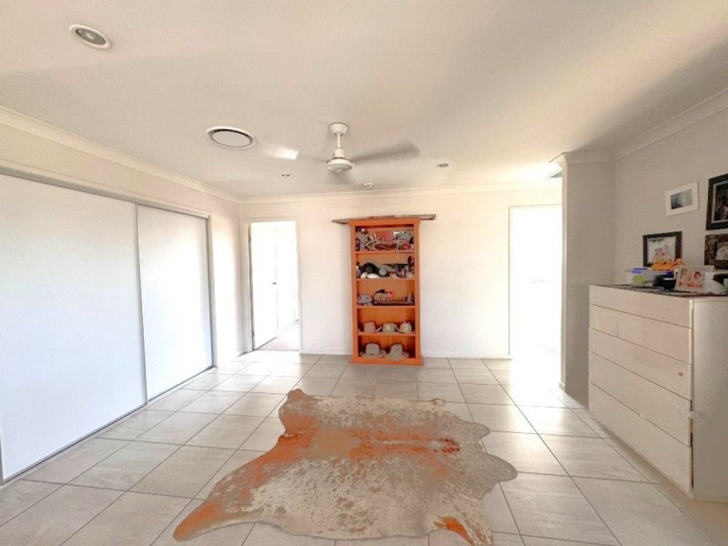 22 Banks Drive, Bowen QLD 4805