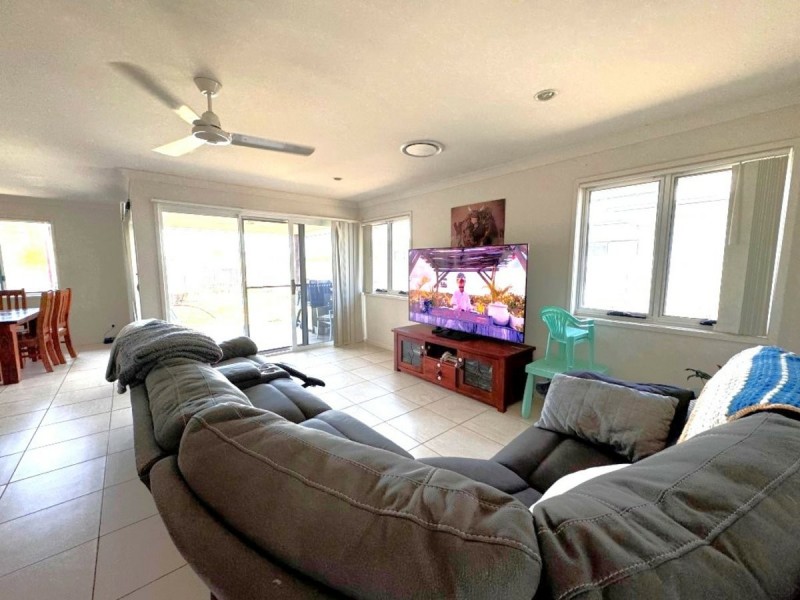 22 Banks Drive, Bowen QLD 4805
