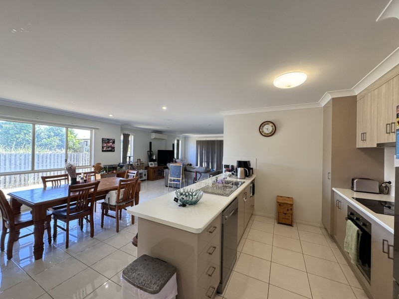 14 Hamilton Street, Bowen QLD 4805