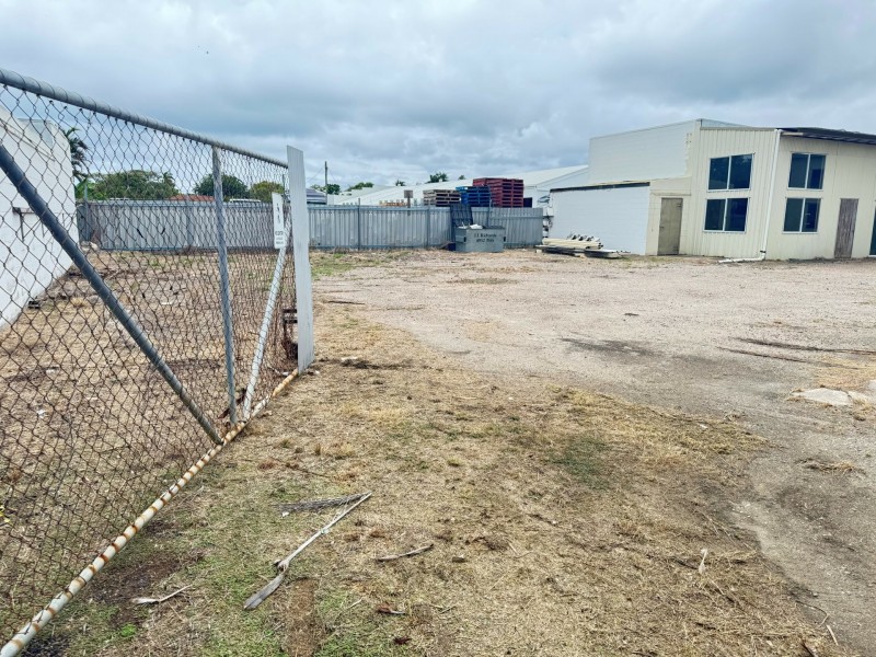 23-25 Williams Street, Bowen QLD 4805