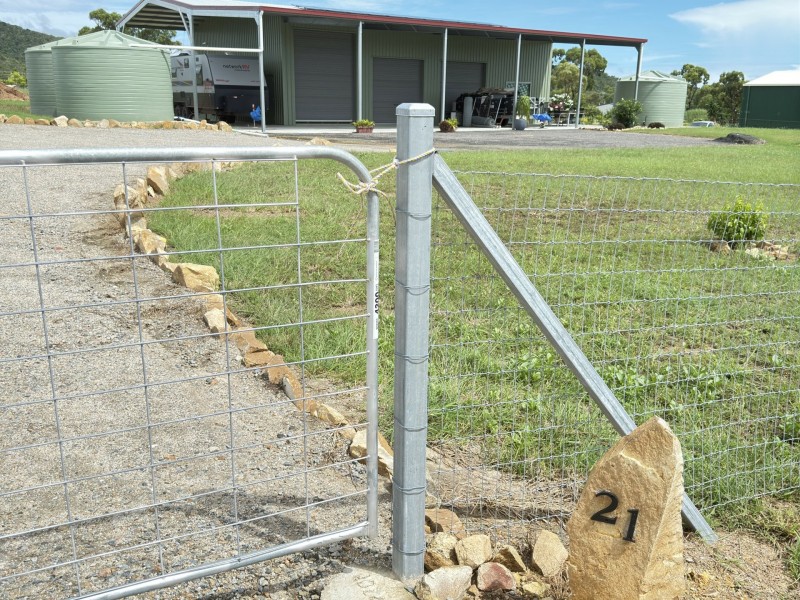 21 Lorikeet Cres, Bowen QLD 4805