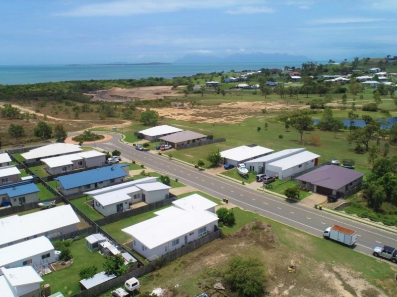 42 Scenic Crescent, Bowen QLD 4805