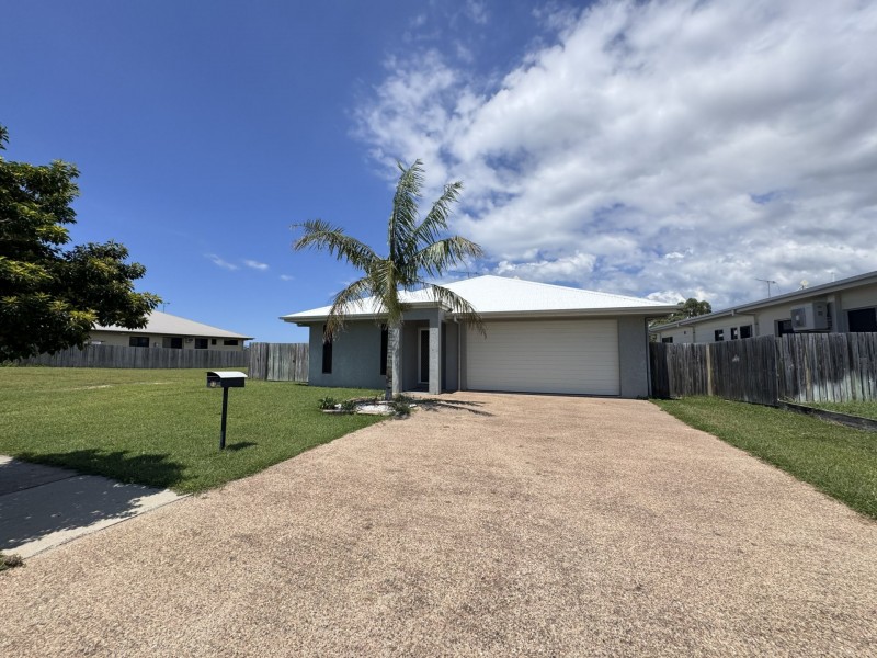 42 Scenic Crescent, Bowen QLD 4805