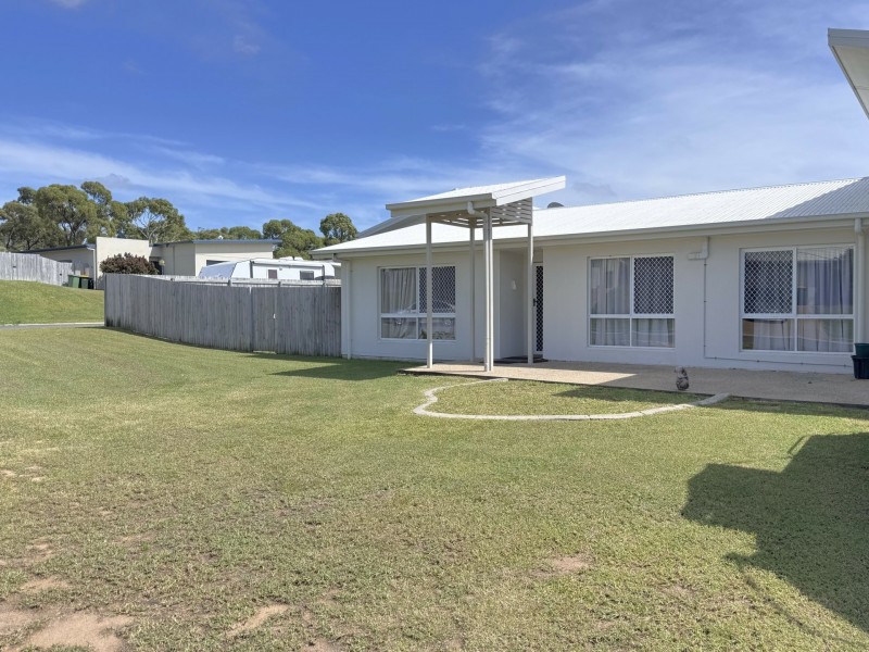 14-16 Sapphire Cres, Bowen QLD 4805