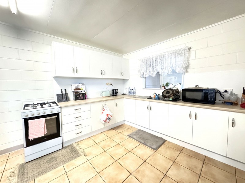 1 Bunting Street, Bowen QLD 4805