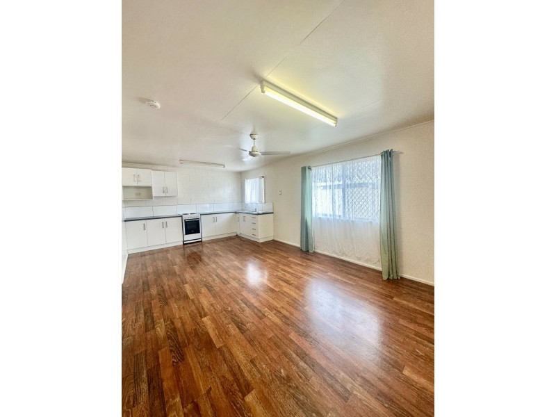 Unit 2/57 Livingstone Street, Bowen QLD 4805