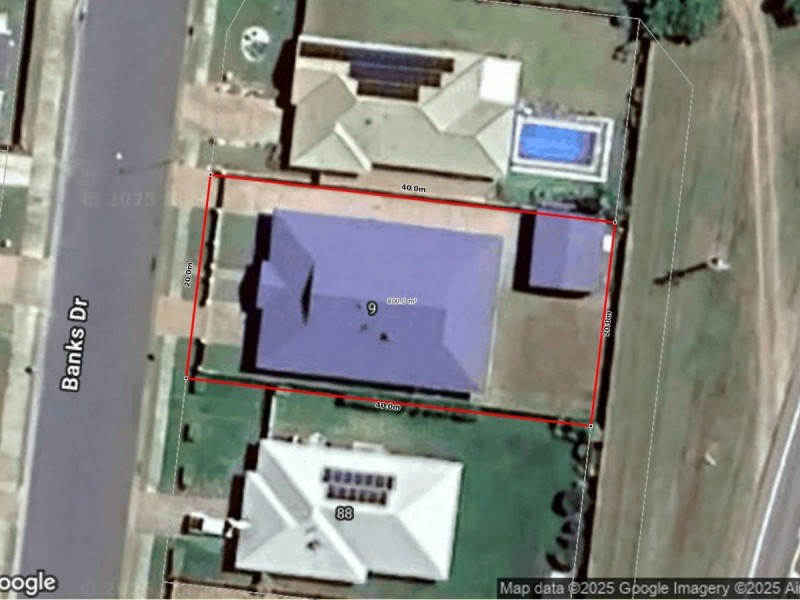 9 Banks Drive, Bowen QLD 4805