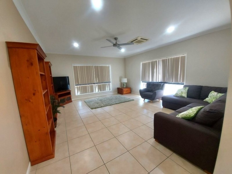 9 Banks Drive, Bowen QLD 4805