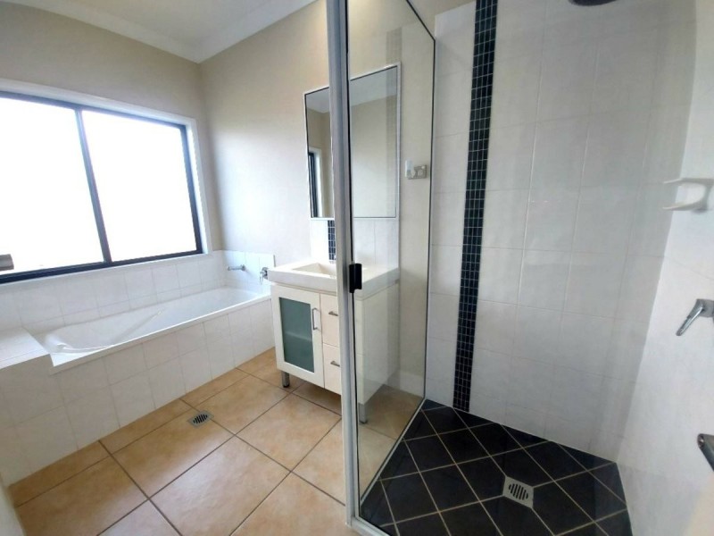 9 Banks Drive, Bowen QLD 4805