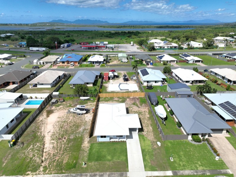7 Cypress Crescent, Bowen QLD 4805