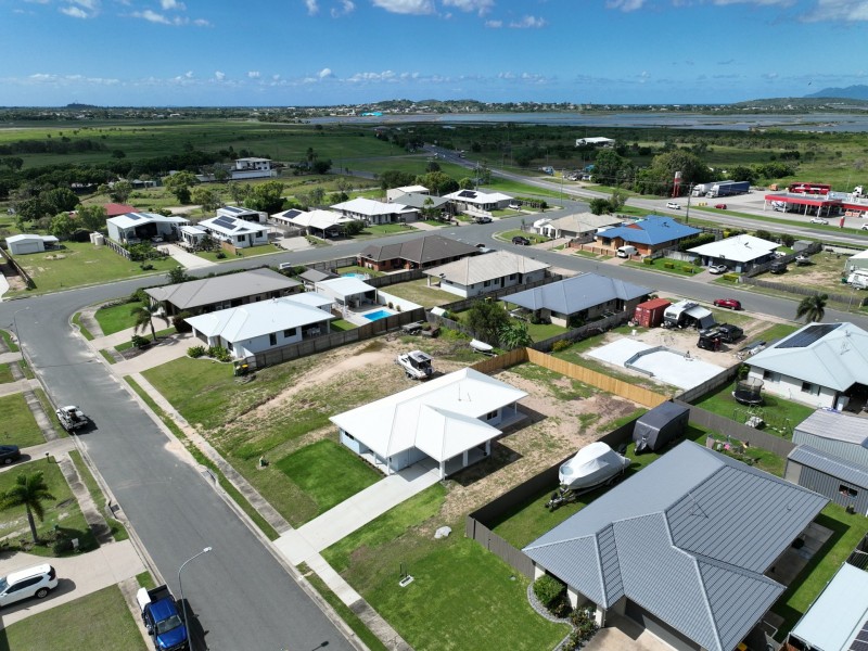 7 Cypress Crescent, Bowen QLD 4805