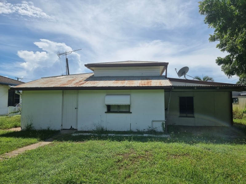 17 Gilbert Street, Bowen QLD 4805