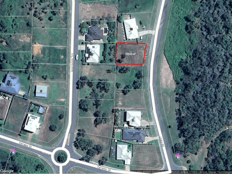 11 Links Road, Bowen QLD 4805