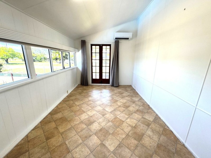 16A Kennedy Street, Bowen QLD 4805