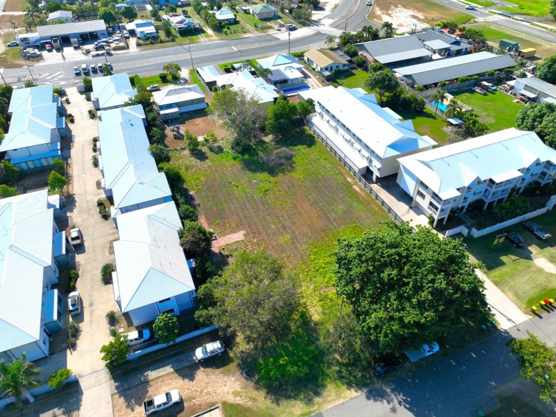 12 Williams Street, Bowen QLD 4805