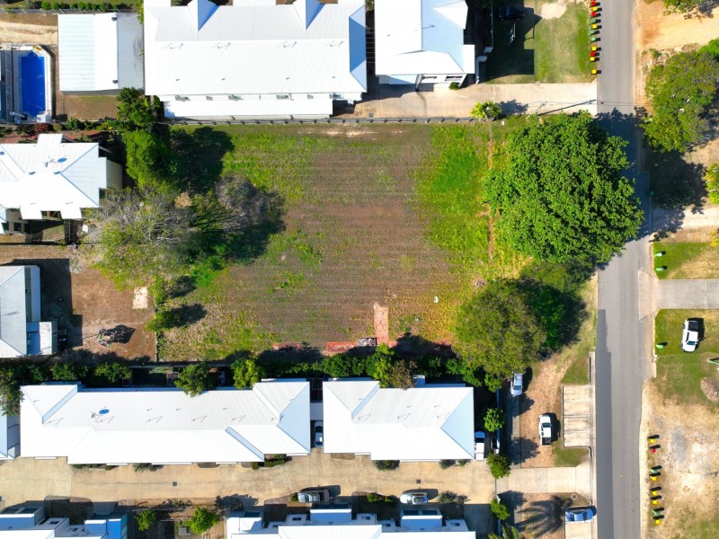 12 Williams Street, Bowen QLD 4805