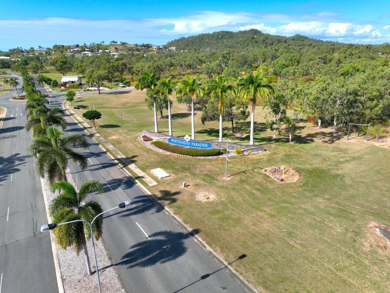 8 Grandview Terrace, Bowen QLD 4805