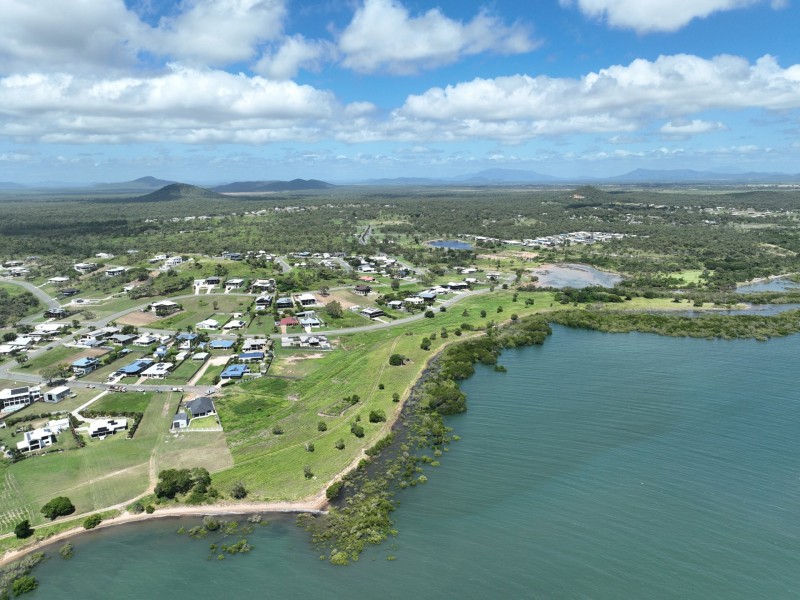 8 Grandview Terrace, Bowen QLD 4805