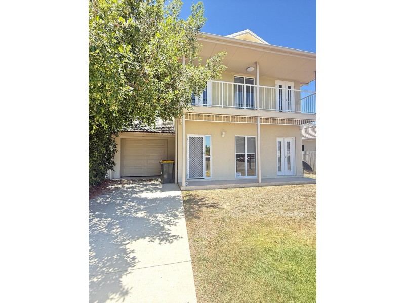 2 Seabreeze Crescent, Bowen QLD 4805