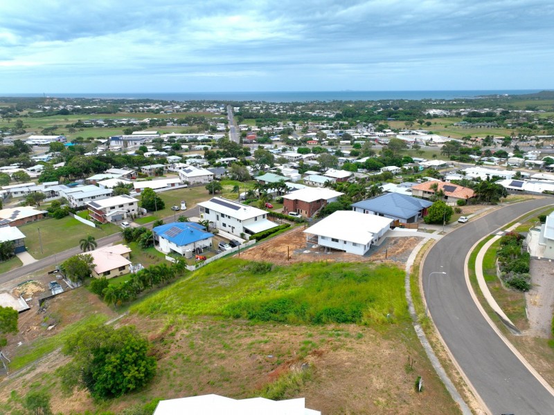 30 Tynwald Avenue, Bowen QLD 4805