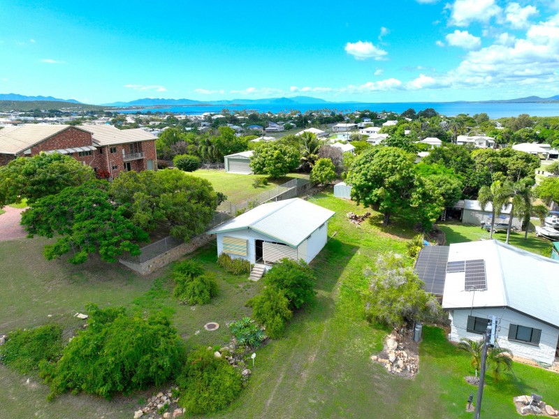 77 Poole Street, Bowen QLD 4805