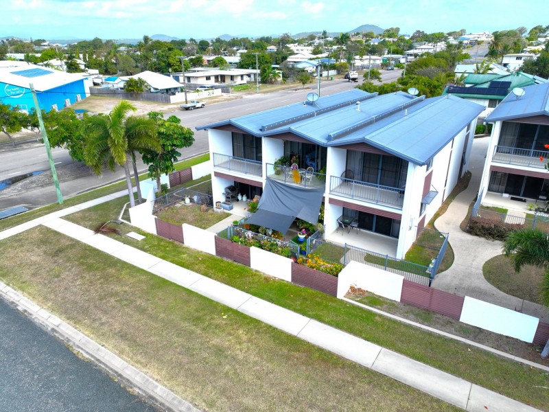 Unit 2/74a Powell Street, Bowen QLD 4805