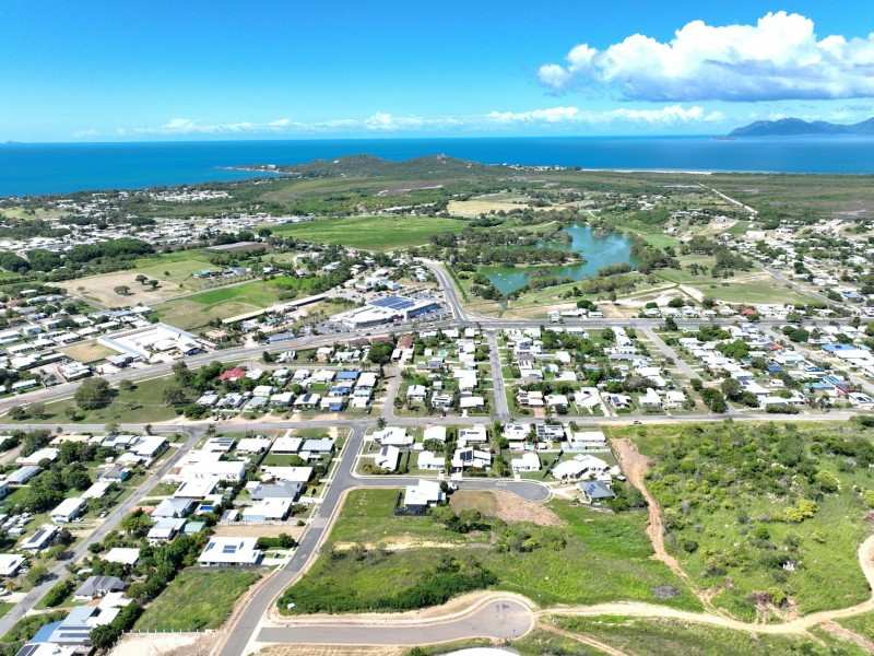 7 Allan Place, Bowen QLD 4805