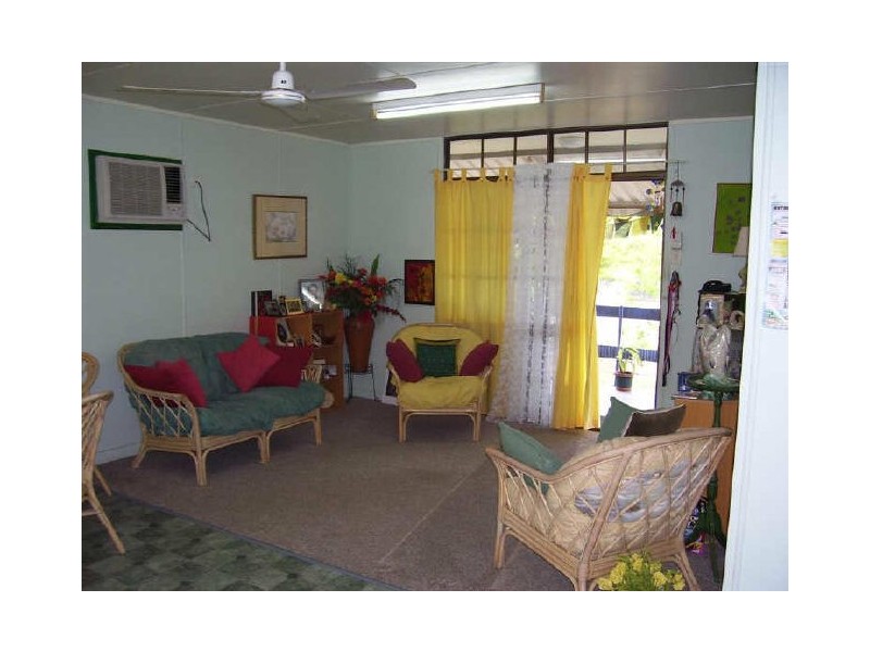 18 Argyle Street, Bowen QLD 4805