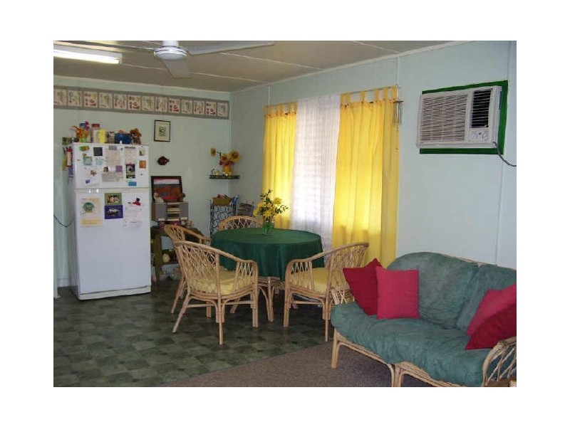 18 Argyle Street, Bowen QLD 4805