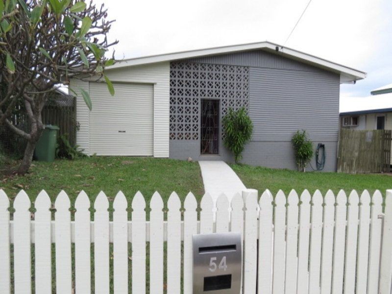 54 Herbert Street, Bowen QLD 4805