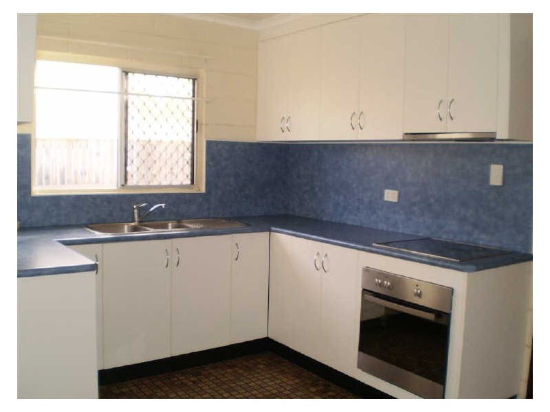 4/89 Powell Street, Bowen QLD 4805