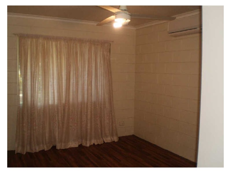 4/89 Powell Street, Bowen QLD 4805