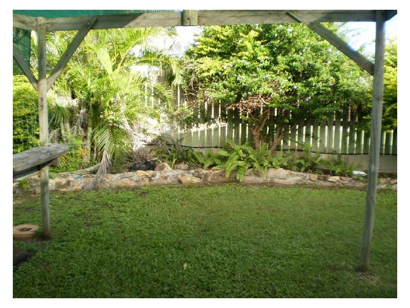 4/89 Powell Street, Bowen QLD 4805