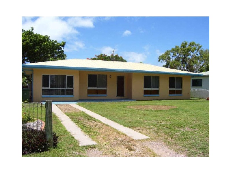 8 Oak Cresent, Bowen QLD 4805