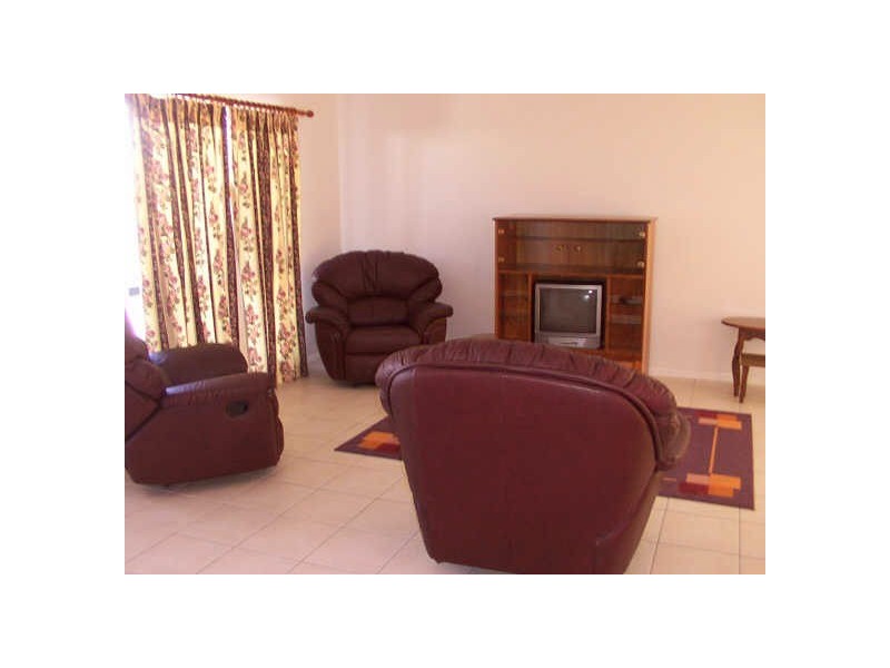 1/13 Queens Road, Bowen QLD 4805