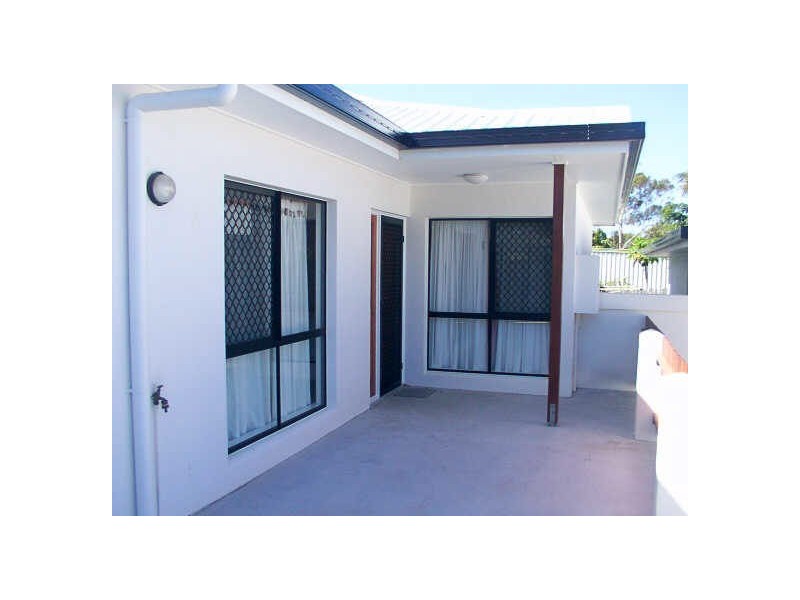 1/13 Queens Road, Bowen QLD 4805