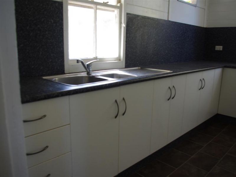 11 Leichhardt Street, Bowen QLD 4805