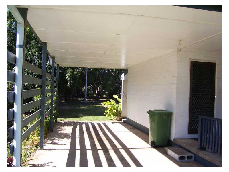 6 Tracey Street, Bowen QLD 4805