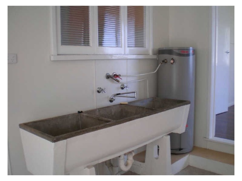 60 Tollington Rd, Bowen QLD 4805